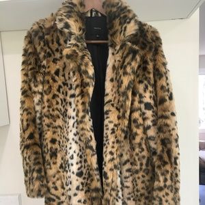 Aritzia - Talula Faux Fur Leopard